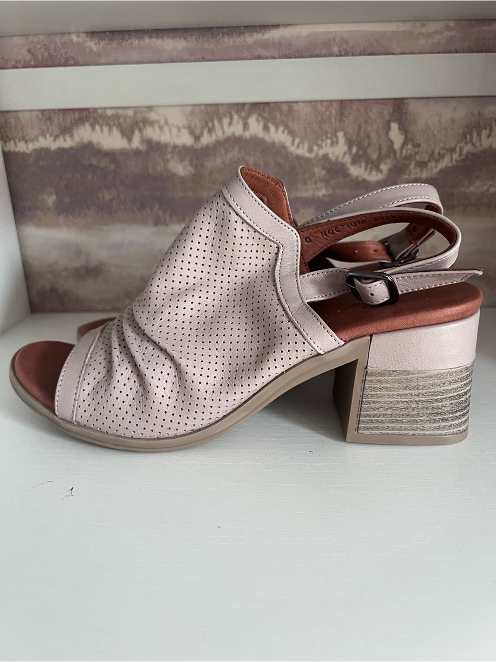 Women’s Open-Toe Perforated leather Slingback Heel 40/9